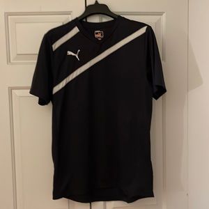PUMA Short Sleeve Shirt in Black Size Large.